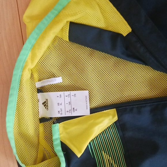 Boy's Adidas light jacket - Picture 8 of 10